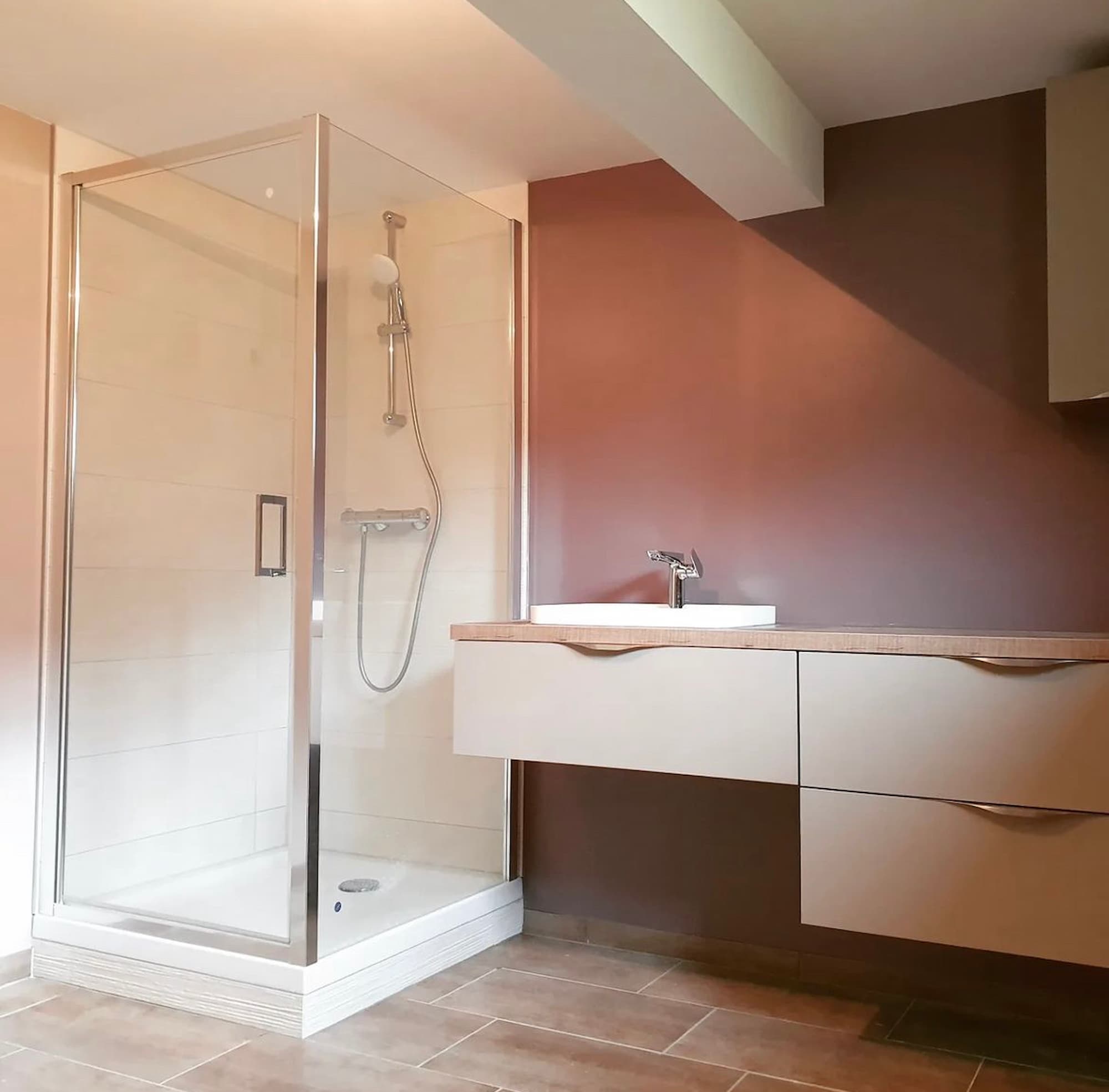 CONSTRUCTION_RENOVATION_SALLE_DE_BAINS1 | SaniCosi Quels critères pour bien choisir le pare-douche idéal lors d’une rénovation ? Illzach 0