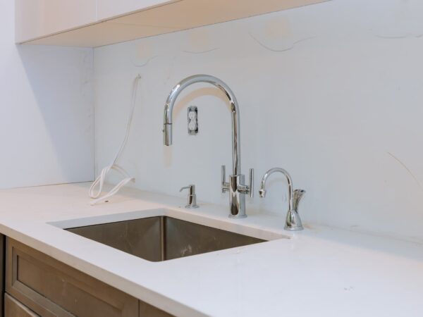 PLOMBERIE_EQUIPEMENT_SANITAIRE3 600X450 | SaniCosi Plombier professionnel pour installation et dépannage à côté de Saint-Louis et Fessenheim Rixheim 1