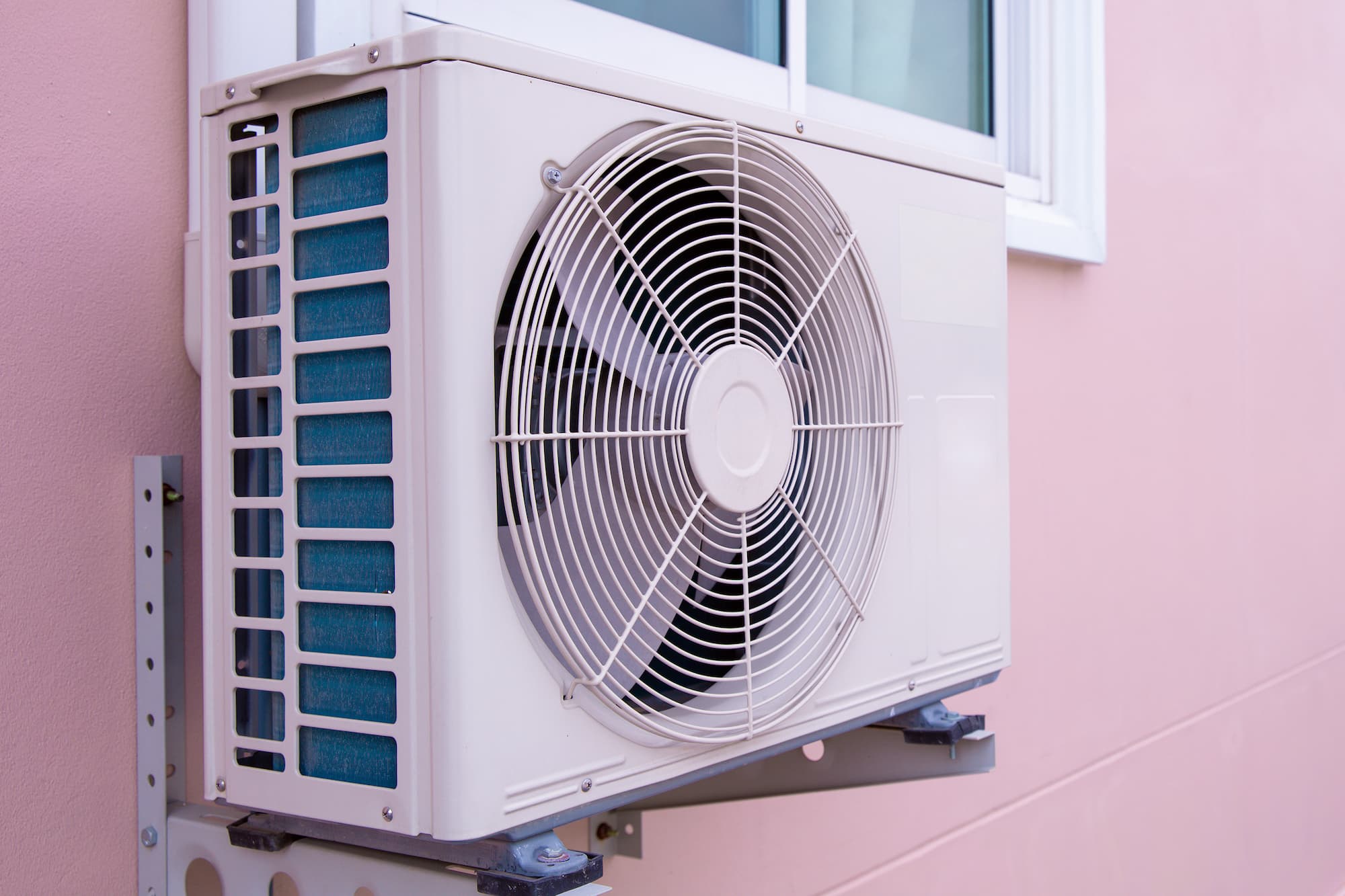 POMPE_CHALEUR_ET_CLIMATISATION3 | SaniCosi Quelles sont les erreurs courante à éviter avant l’installation d’une pompe à chaleur air eau ? Guebwiller