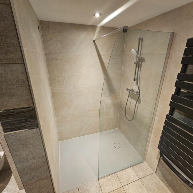 Quels crit&egrave;res pour bien choisir le pare-douche id&eacute;al lors d&rsquo;une r&eacute;novation ? Illzach