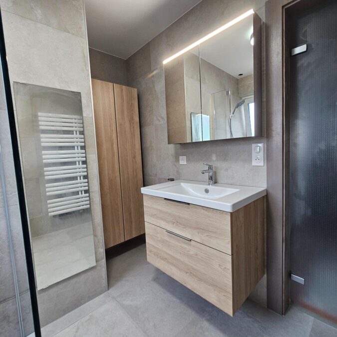 Quel &eacute;clairage choisir pour une salle de bain &agrave; la fois fonctionnelle et apaisante ? Guebwiller