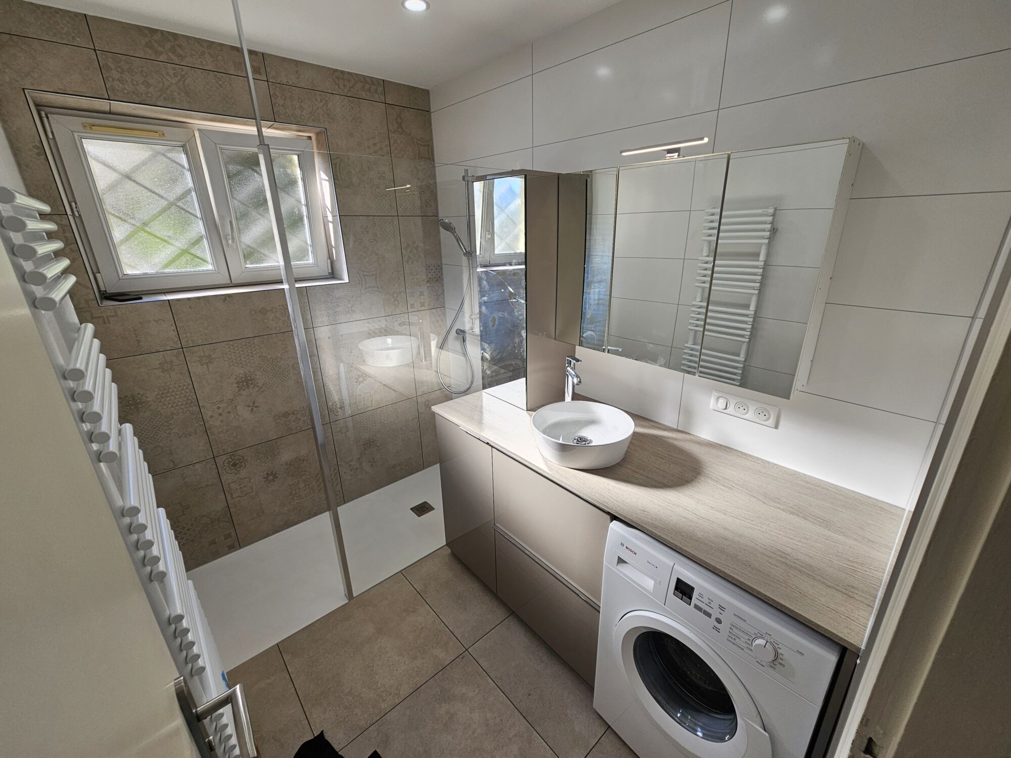 SANICOSI SALLEDEBAIN5 | SaniCosi Comment bien isoler une salle de bain pour éviter les problèmes d’humidité à long terme ? Illzach 0