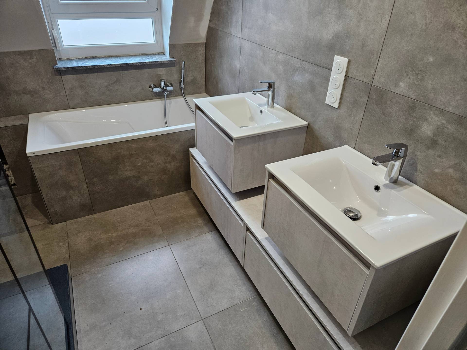 SANICOSI SALLE DE BAINS 4 | SaniCosi Comment bien isoler une salle de bain pour éviter les problèmes d’humidité à long terme ? Illzach